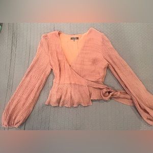 🛍️🛍️BUNDLE 3 for $20 🛍️🛍️ Coral wrap top